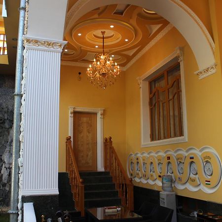Atlas B&B Hotel Душанбе Екстер'єр фото