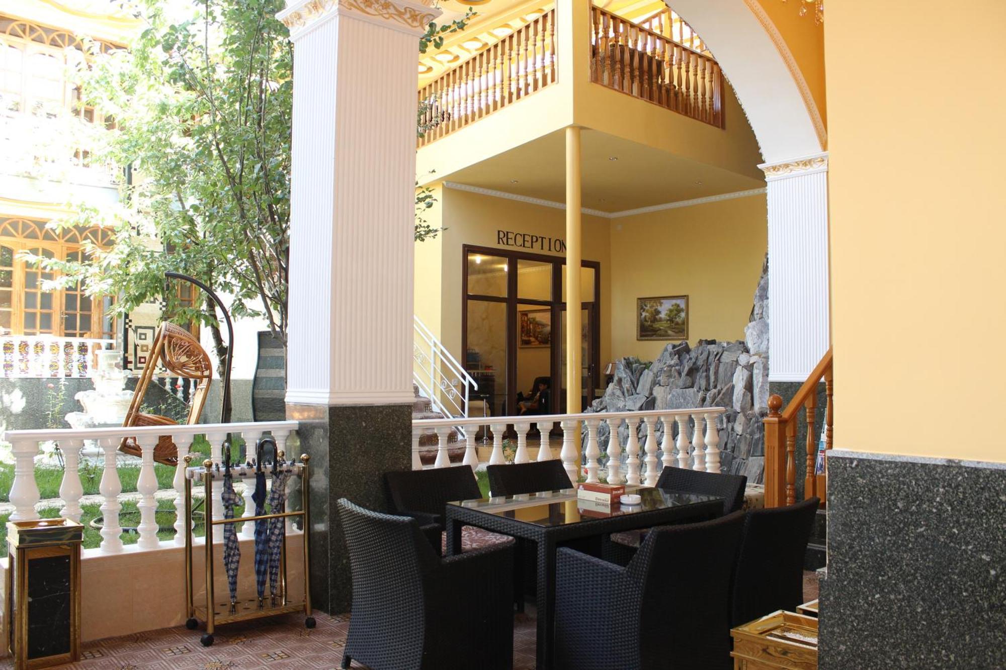 Atlas B&B Hotel Душанбе Екстер'єр фото