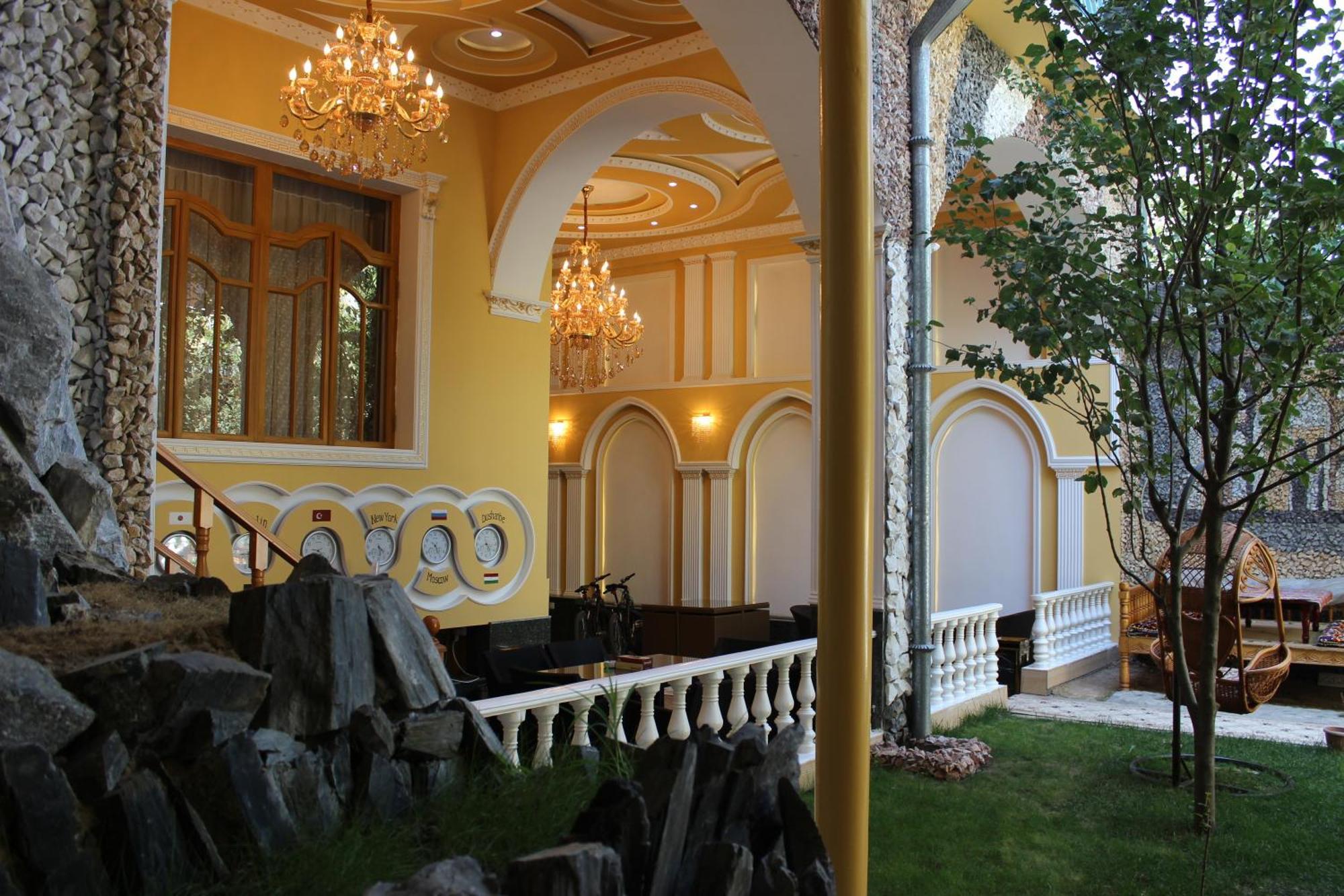 Atlas B&B Hotel Душанбе Екстер'єр фото
