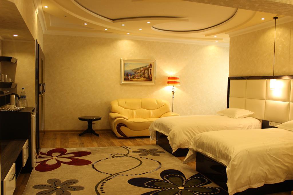 Atlas B&B Hotel Душанбе Екстер'єр фото