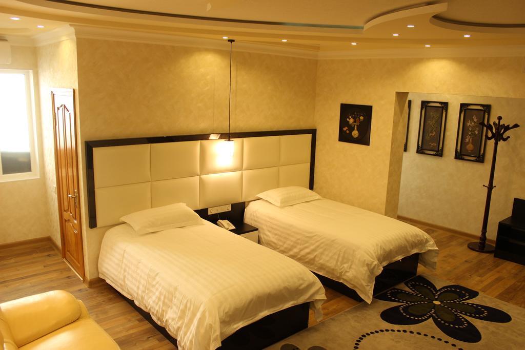 Atlas B&B Hotel Душанбе Екстер'єр фото