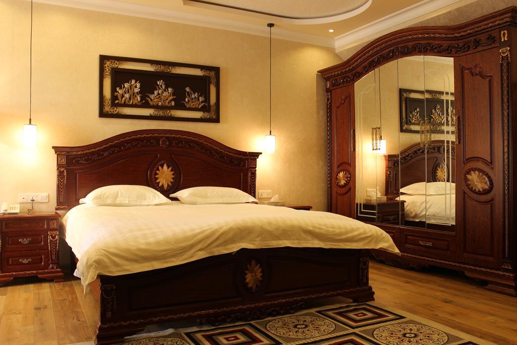 Atlas B&B Hotel Душанбе Екстер'єр фото