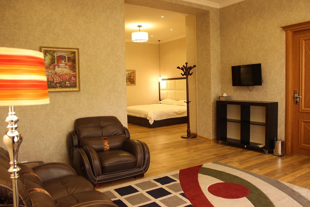 Atlas B&B Hotel Душанбе Екстер'єр фото